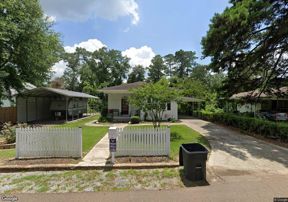 902 Morse Ave, Tylertown, MS 39667 - photo 1