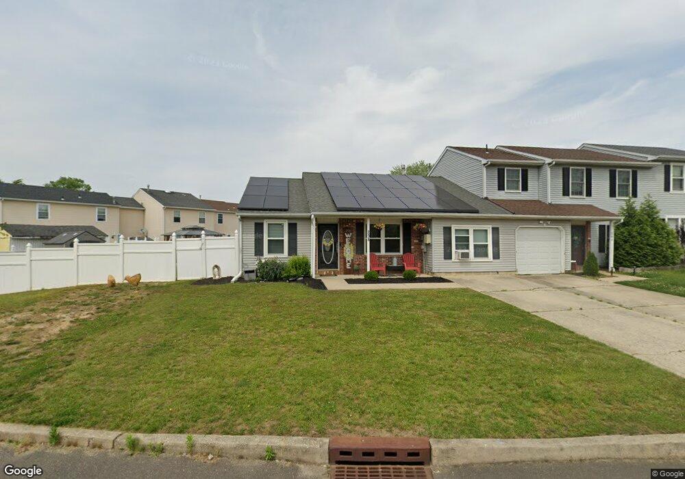 258 Lafayette Dr, Swedesboro, NJ 08085 - photo 1