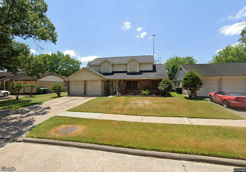 10014 Kirkglen Dr, Houston, TX 77089 - photo 1