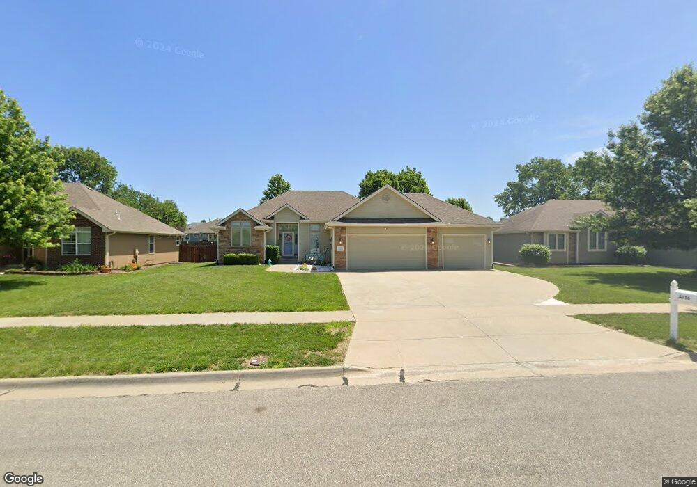 4336 SW Cambridge Ave, Topeka, KS 66610 - photo 1