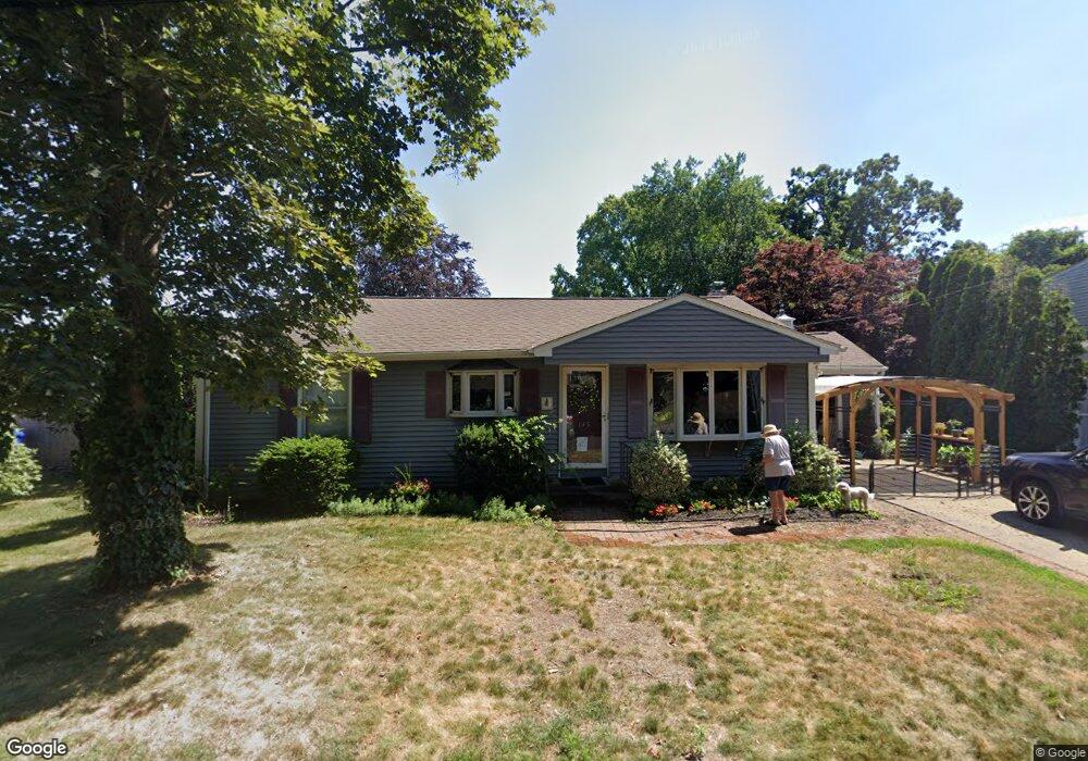 145 Pinecrest Dr, Pawtucket, RI 02861 - photo 1