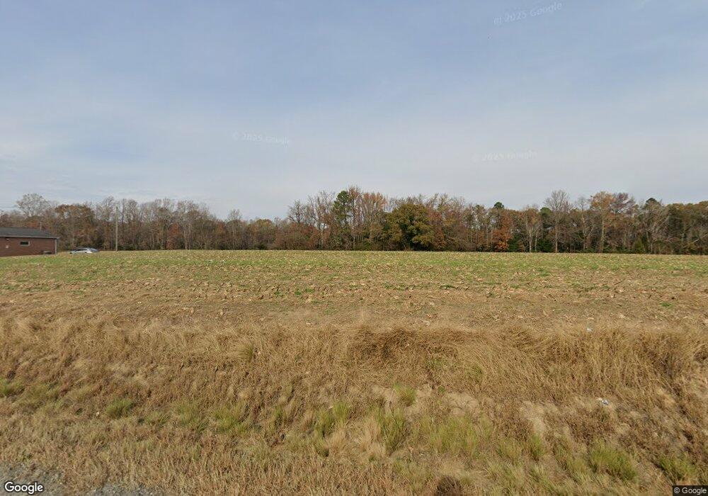 7154 Richmond Hwy, Tappahannock, VA 22560 - photo 1