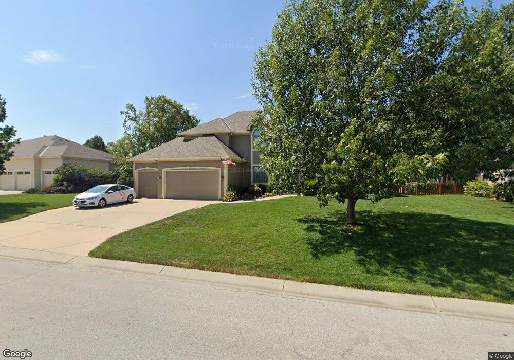4416 SW Gull Point Dr, Lees Summit, MO 64082 - photo 1