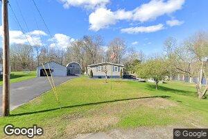 30 Pearl St, Clinton, ME 04927