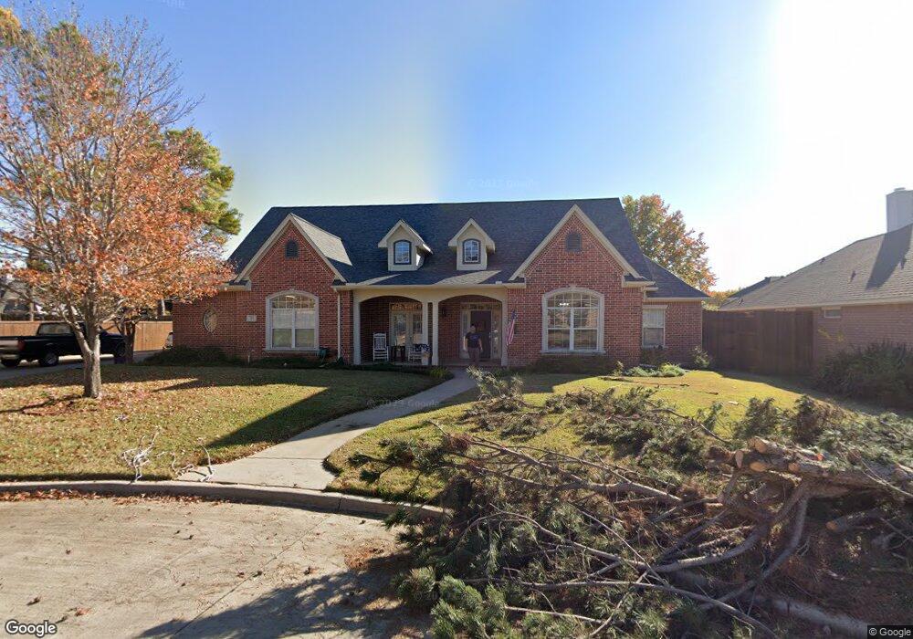 601 Sabine Ct, Hurst, TX 76054 - photo 1