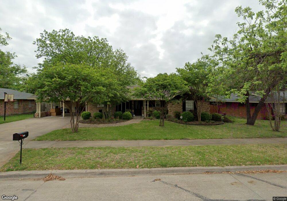 1300 Sunset Dr, Ennis, TX 75119 - photo 1