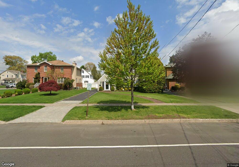 436 Mineola Blvd, Williston Park, NY 11596 - photo 1