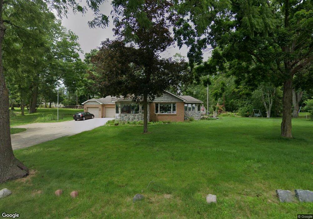3860 Green Lake Rd, West Bloomfield, MI 48324 - photo 1