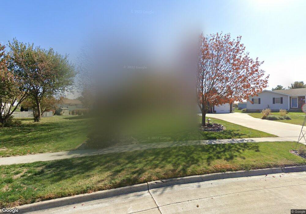 1114 E 17th St S, Newton, IA 50208 - photo 1