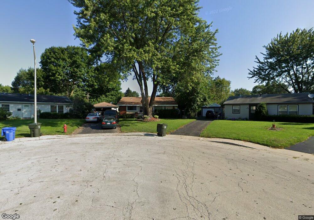 112 Siesta Ct, Carpentersville, IL 60110 - photo 1