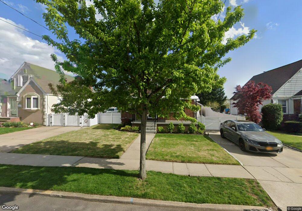 459 Jackson Ave, Mineola, NY 11501 - photo 1