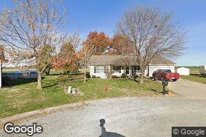 205 Sunset Dr, Bartelso, IL 62218