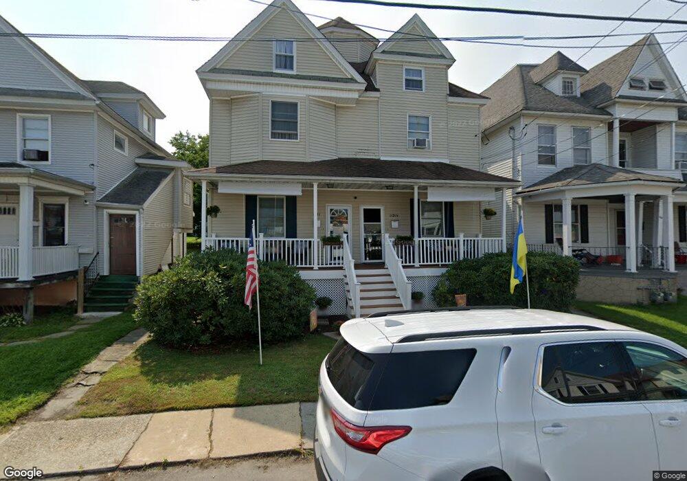 1124 W 1124 1 2 Locust St, Scranton, PA 18504 - photo 1