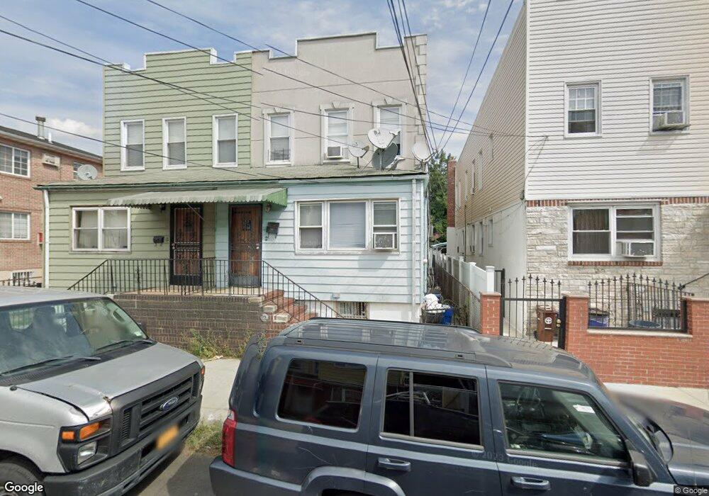 95-09 90th St, Jamaica, NY 11416 - photo 1