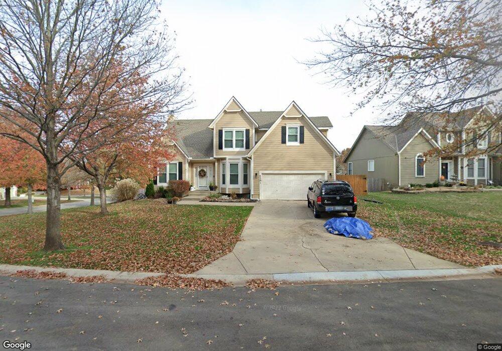 5301 Hilltop Dr, Shawnee, KS 66226 - photo 1