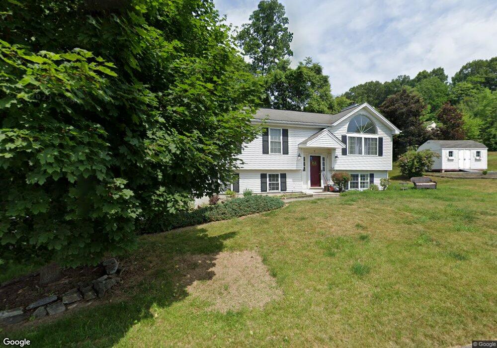 19 Pinewood Ln, Worcester, MA 01609 - photo 1