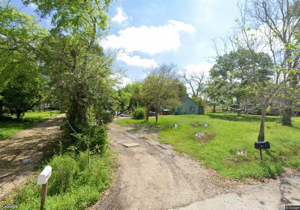 2807 Rugeley St, Bay City, TX 77414 - photo 1