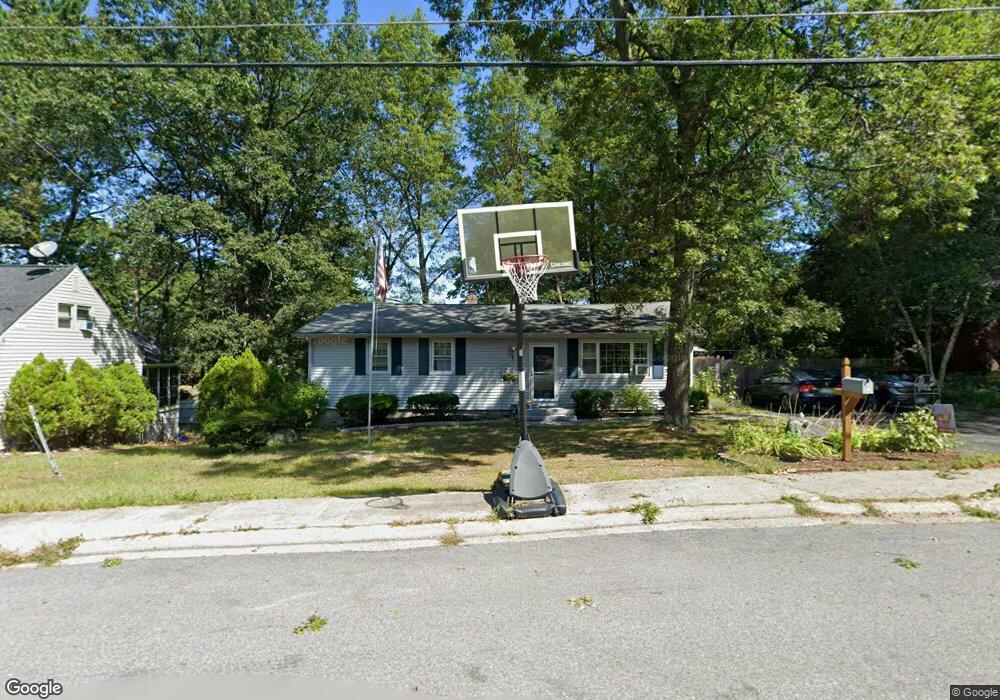 70 Robin Hood Rd, Nashua, NH 03062 - photo 1