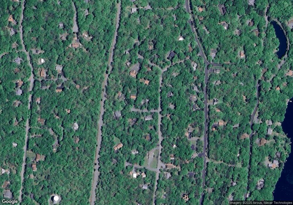 800 Waxwing Ct, Hawley, PA 18428 - photo 1