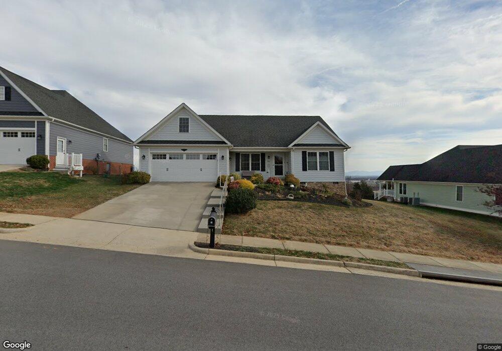 201 Stonewall Jackson Blvd, Staunton, VA 24401 - photo 1