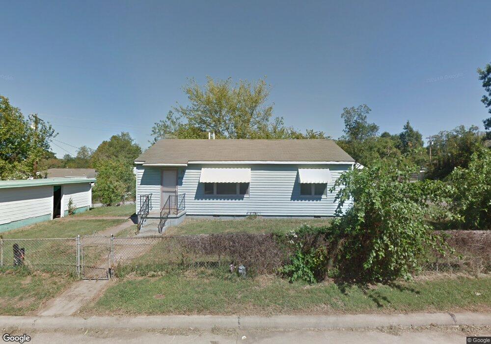 300 E 13th St, Claremore, OK 74017 - photo 1