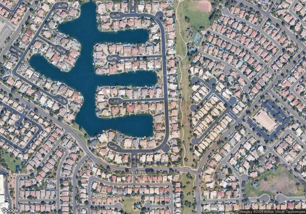 1917 E Willow Tree Ct, Gilbert, AZ 85234 - photo 1