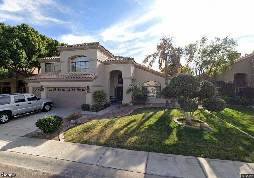 1825 E Catamaran Dr, Gilbert, AZ 85234 - photo 1