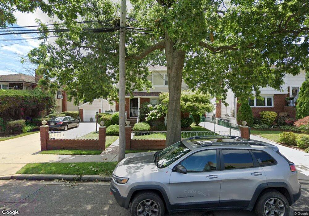 50 Davison Ave unit 2, Lynbrook, NY 11563 - photo 1