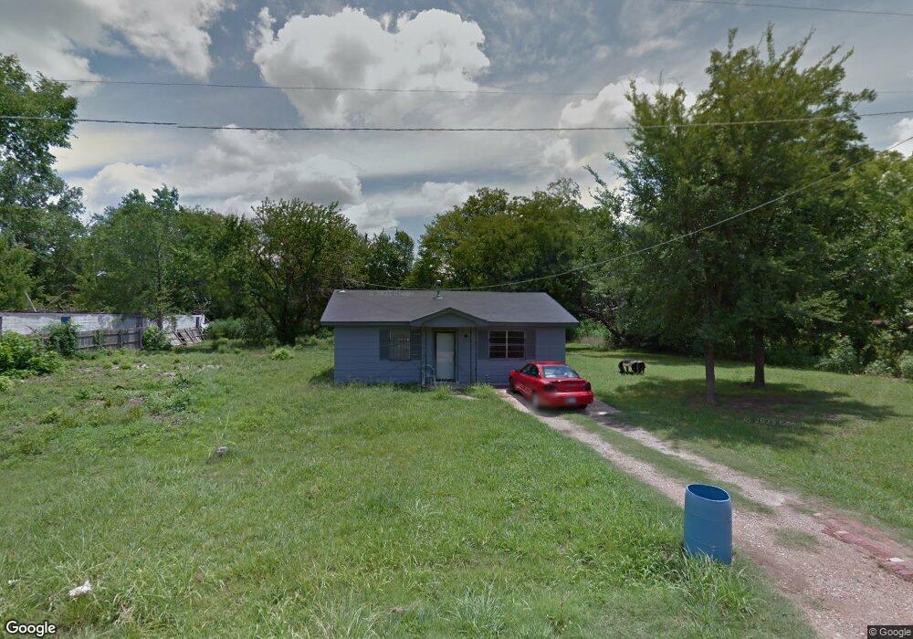 613 S A St, Hugo, OK 74743 - photo 1