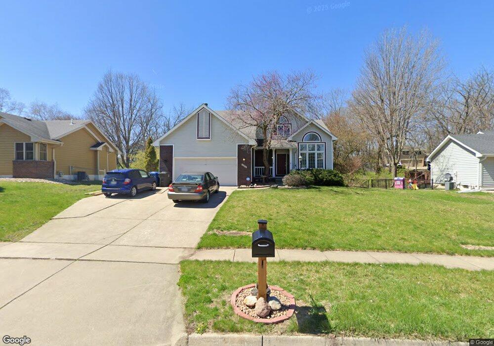 4224 SW 27th St, Des Moines, IA 50321 - photo 1