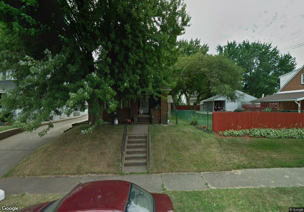 2806 10th St SW, Canton, OH 44710 - photo 1