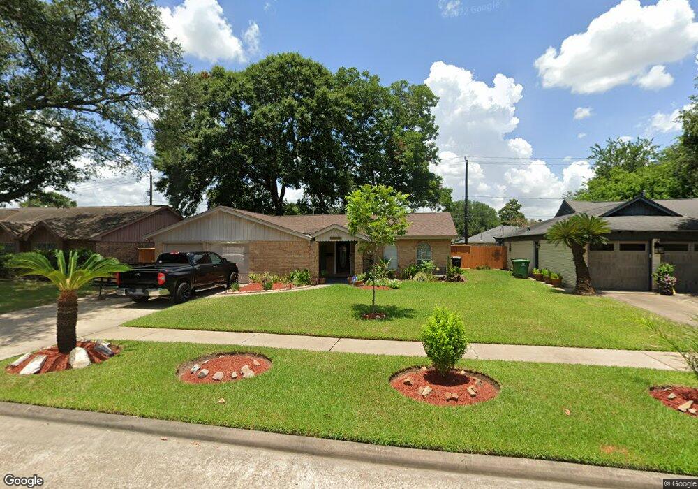 8215 Gulfwood Ln, Houston, TX 77075 - photo 1