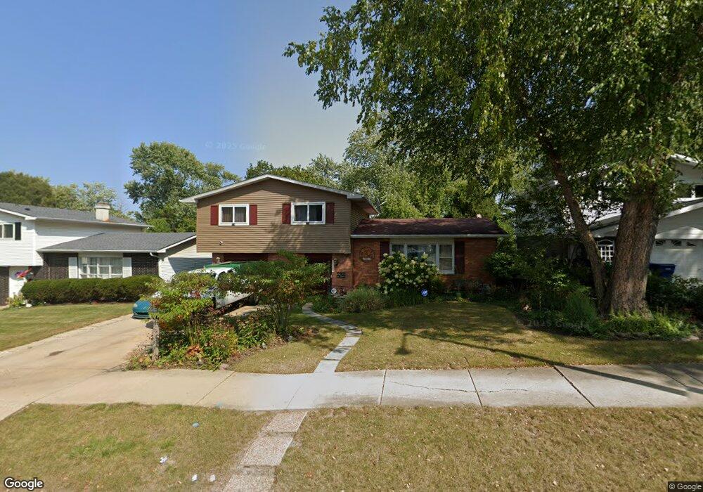 2533 Roberts Ave, Waukegan, IL 60087 - photo 1