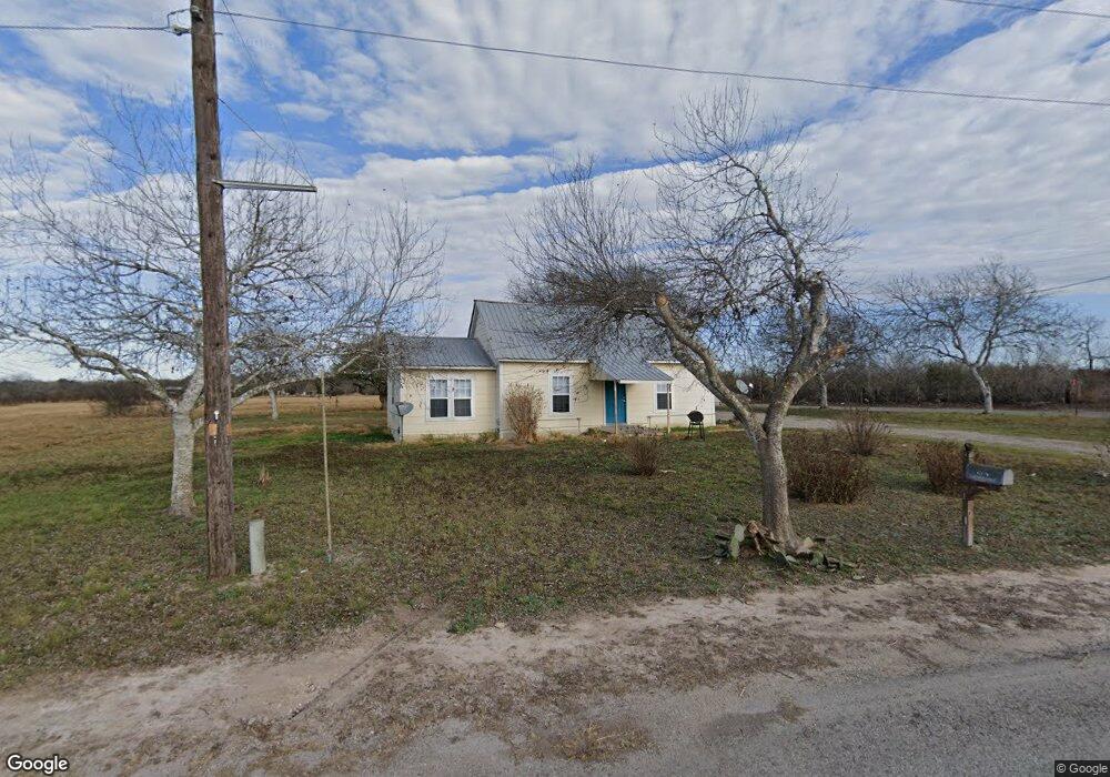 2083 Wofford Ln, Beeville, TX 78102 - photo 1