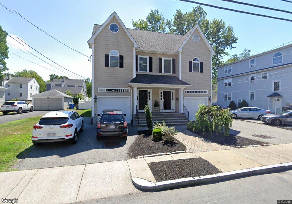 249 Robbins St, Waltham, MA 02453 - photo 1