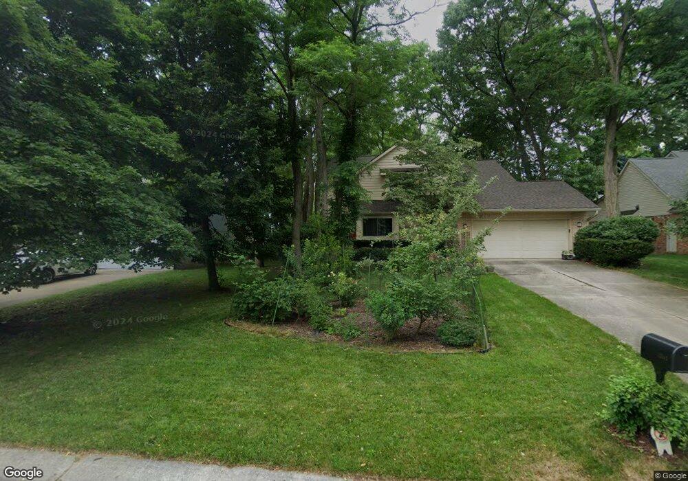 3213 Green Oaks Dr, West Bloomfield, MI 48324 - photo 1