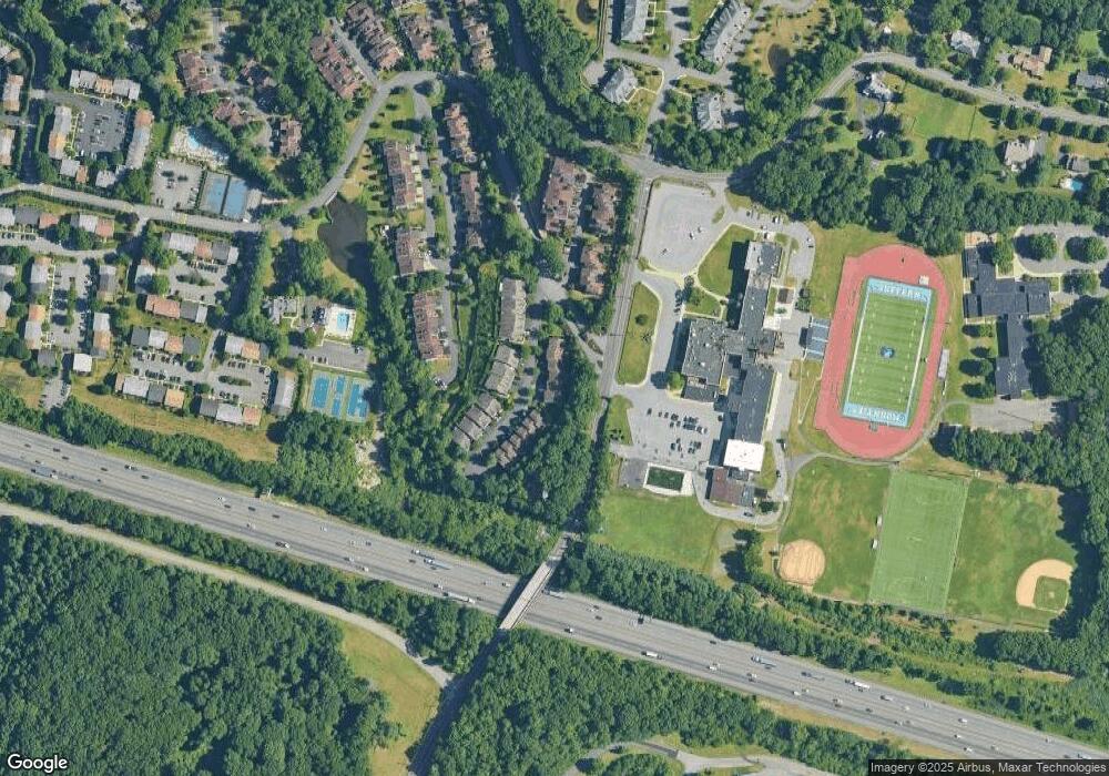 10 Fox Ct, Suffern, NY 10901 - photo 1