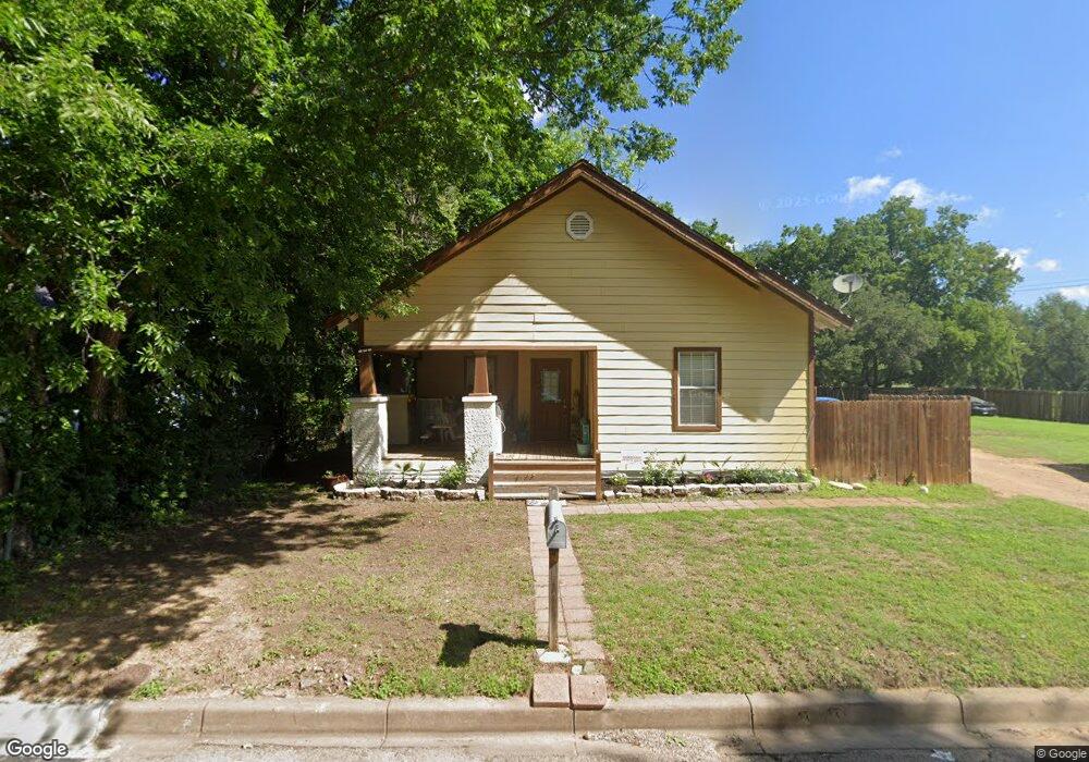 202 W Heard St, Cleburne, TX 76033 - photo 1