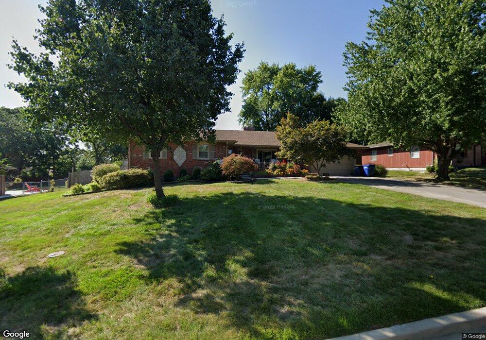 6308 Sherwood Ln, Shawnee, KS 66203 - photo 1