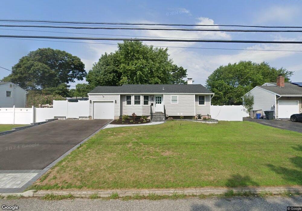 3006 Acorn Ave, Medford, NY 11763 - photo 1