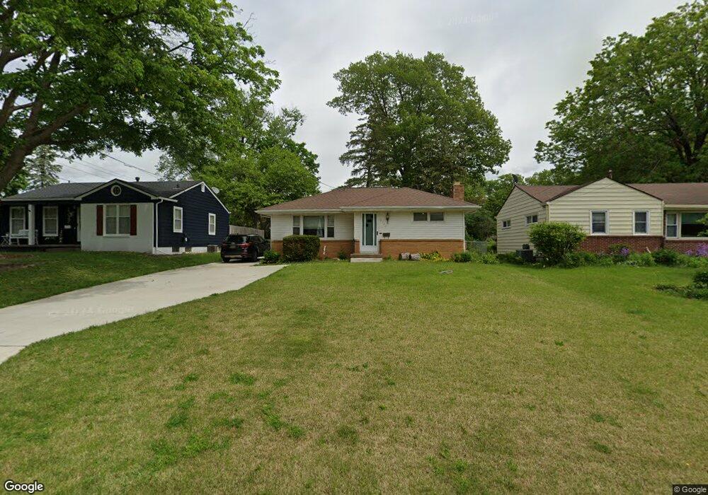 2733 62nd St, Des Moines, IA 50322 - photo 1