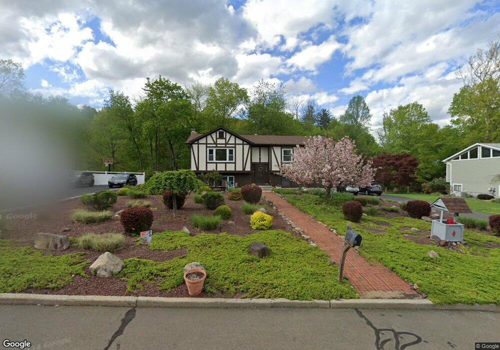 4 Langschur Ct, Thiells, NY 10984 - photo 1