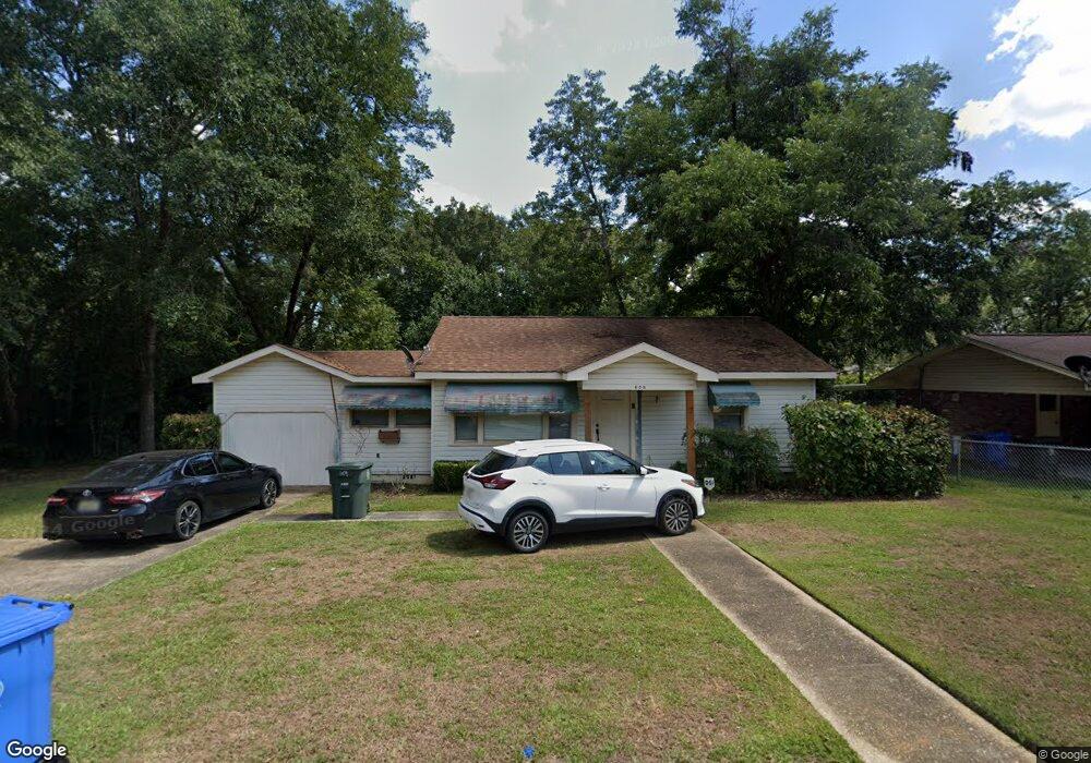 609 Mohican Ave, Dothan, AL 36301 - photo 1