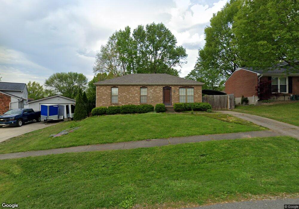 6910 Spourtland Dr, Louisville, KY 40228 - photo 1