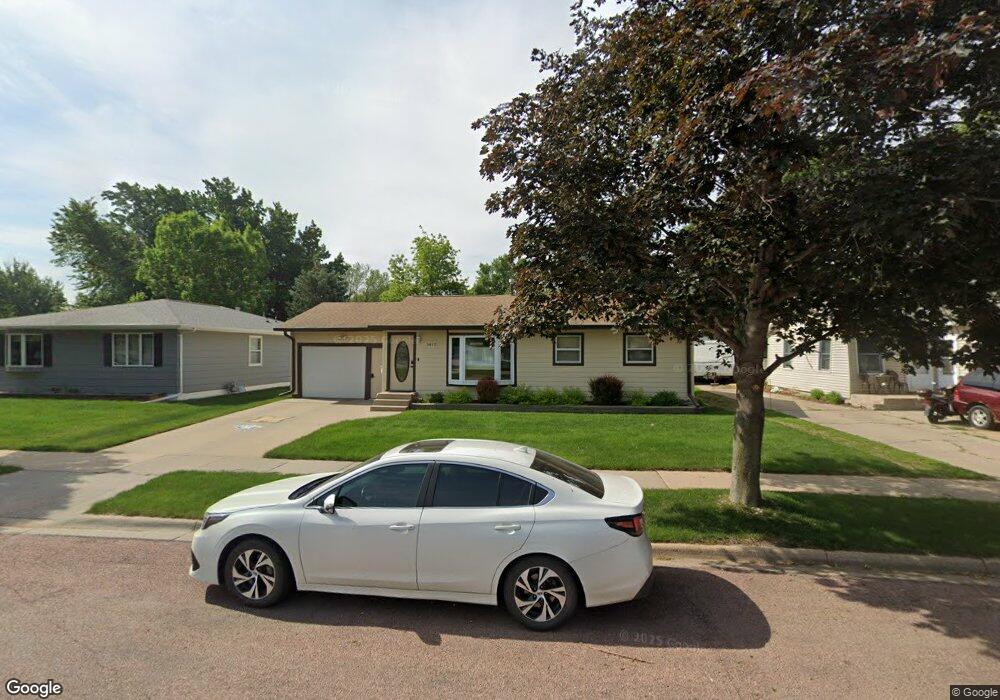 1417 E 5th Ave, Mitchell, SD 57301 - photo 1