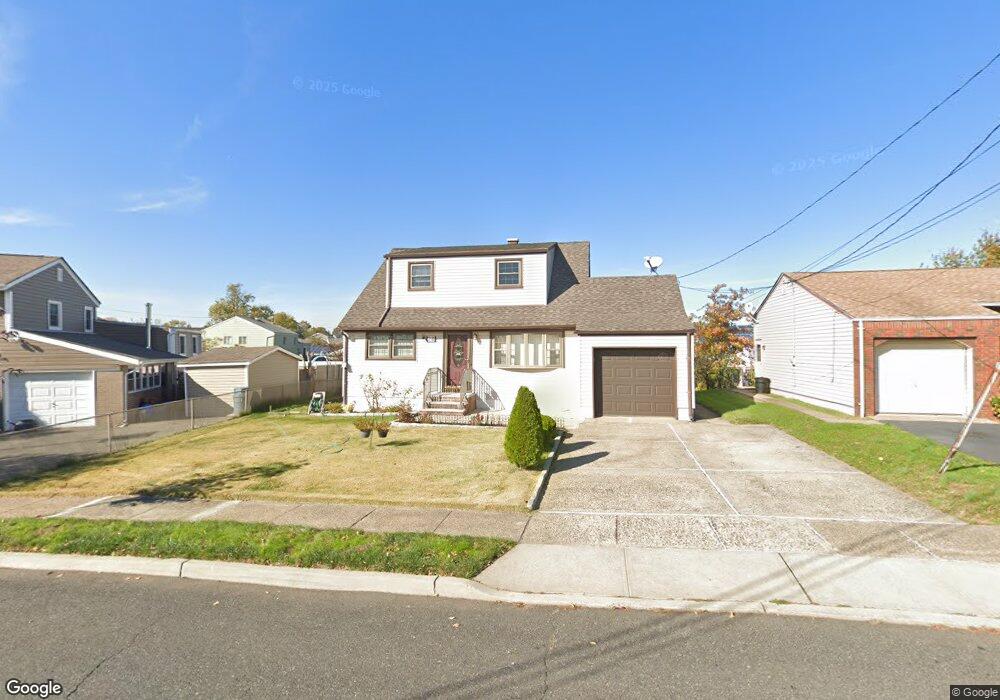 28 Sunnyside Dr, Carteret, NJ 07008 - photo 1