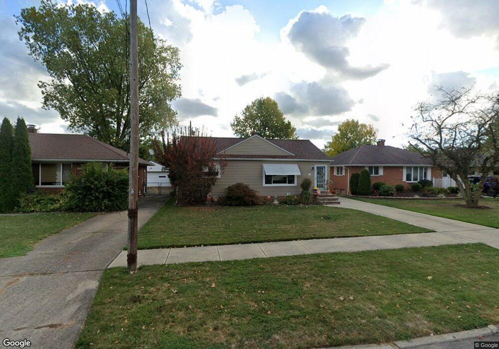 311 Gayle Dr, Sheffield Lake, OH 44054 - photo 1