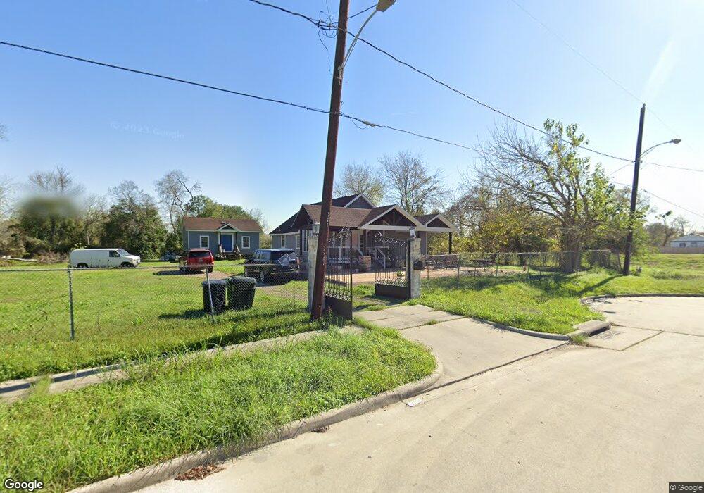 5114 Lavender St, Houston, TX 77026 - photo 1