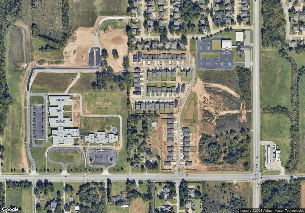 2433 W Charleston St, Broken Arrow, OK 74011 - photo 1