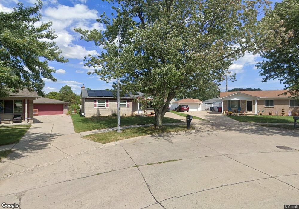 29733 Gregg Dr, Roseville, MI 48066 - photo 1